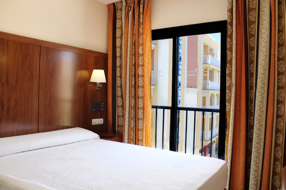 Hotel Perla Marina 10/50