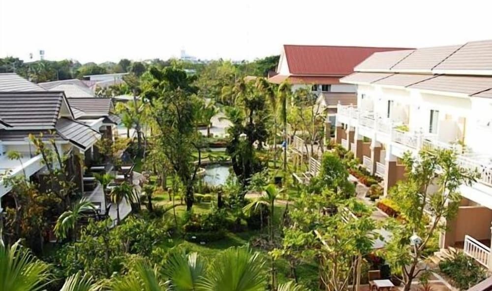 Tonwa Resort Hotel 51/55
