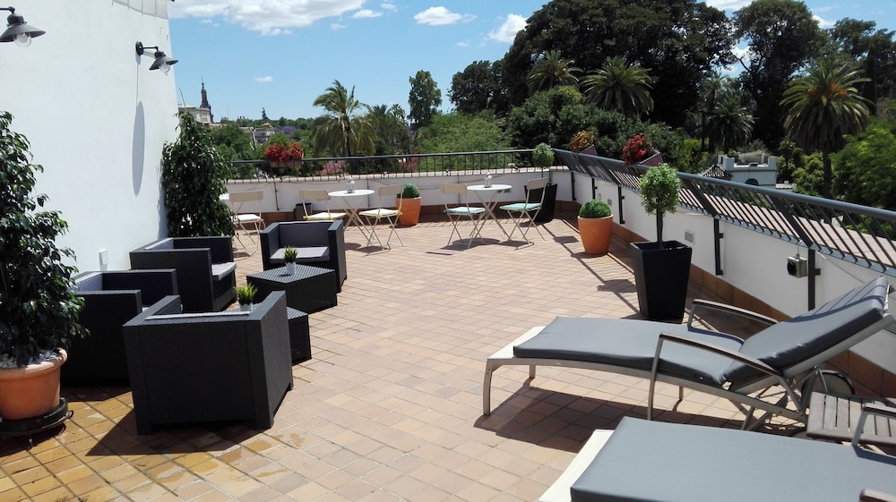 Basic Hotel Dona Manuela 33/40