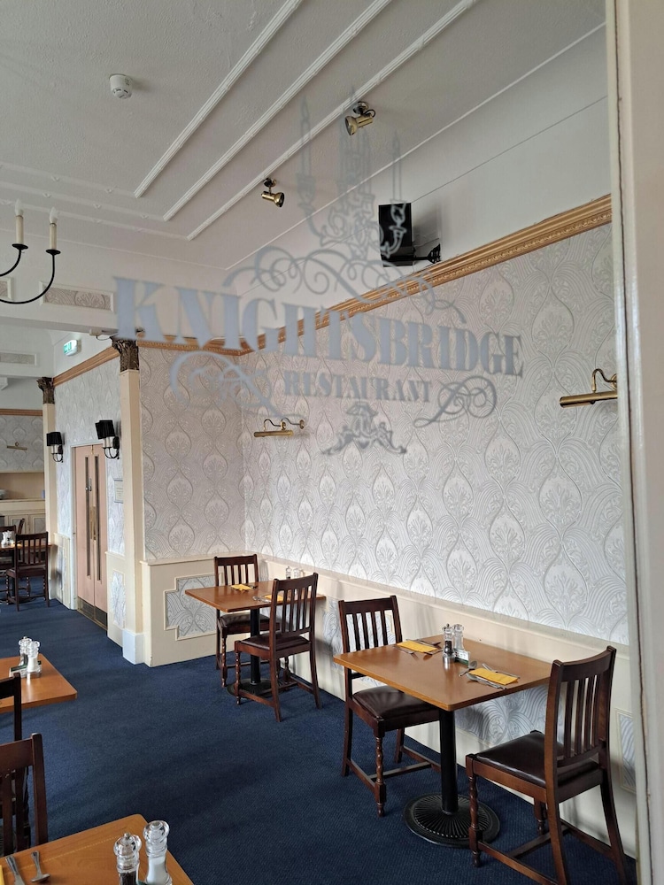 Scarisbrick Hotel Southport 57/63