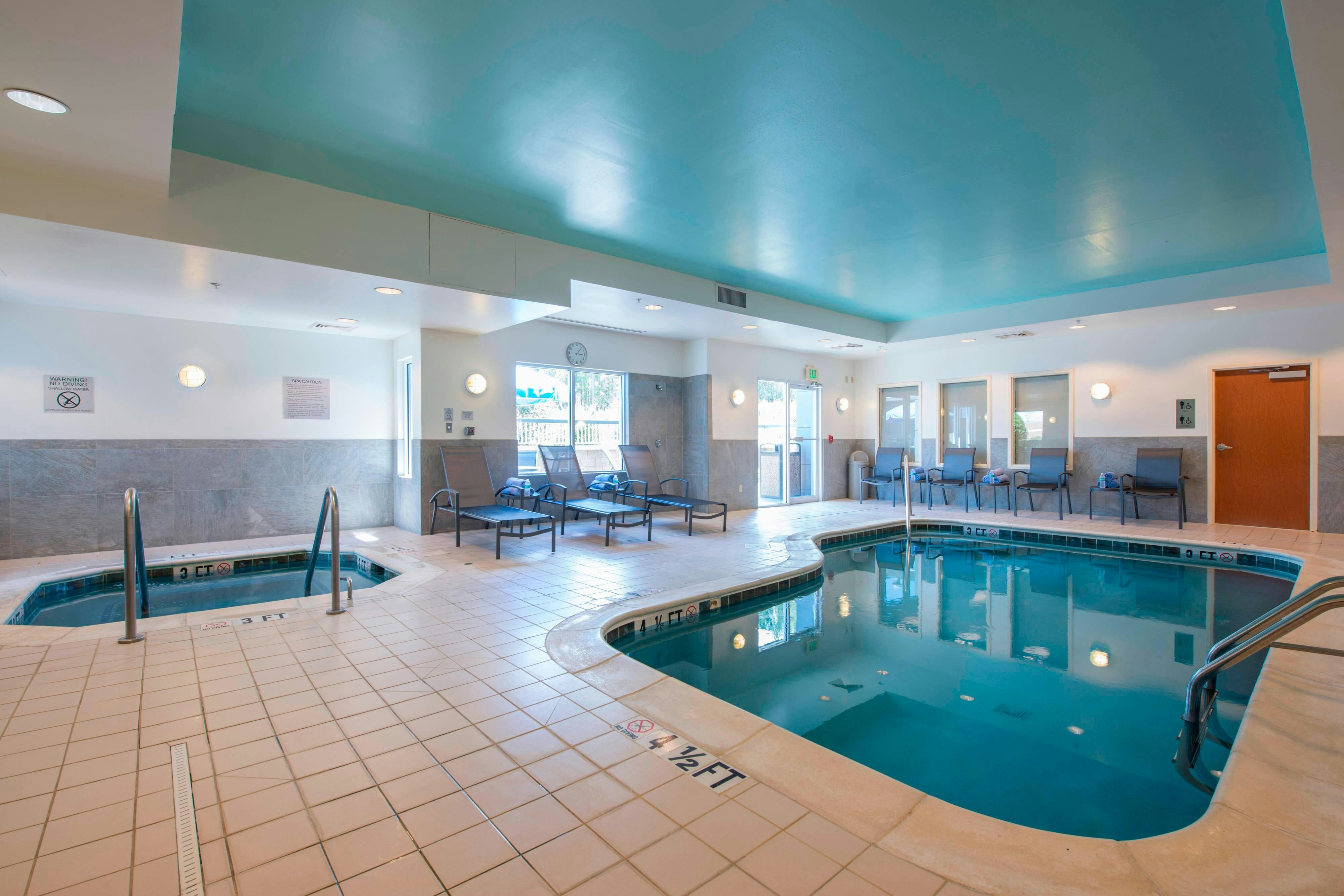 Fairfield Inn And Suites By Marriott Greenwood 22/47