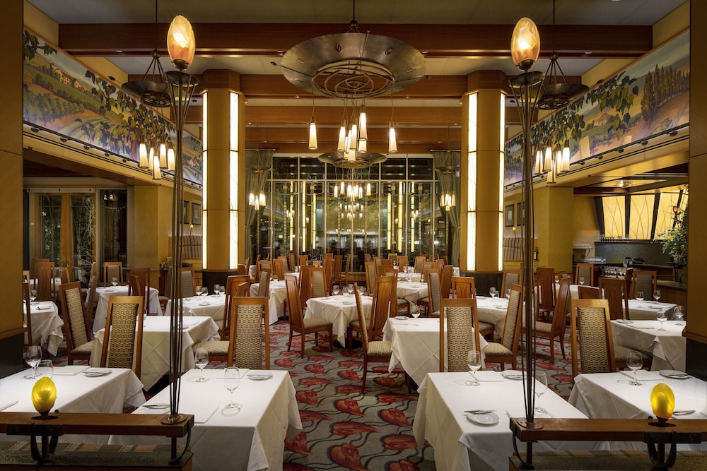 Disney Grand Californian 57/70