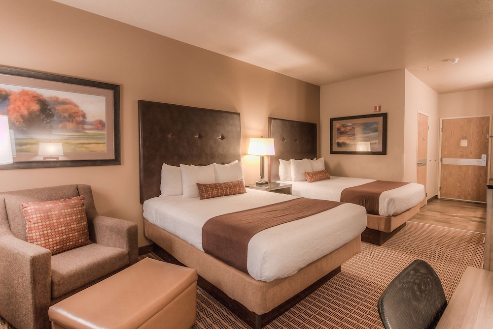 Best Western Plus Yakima Hotel 18/61