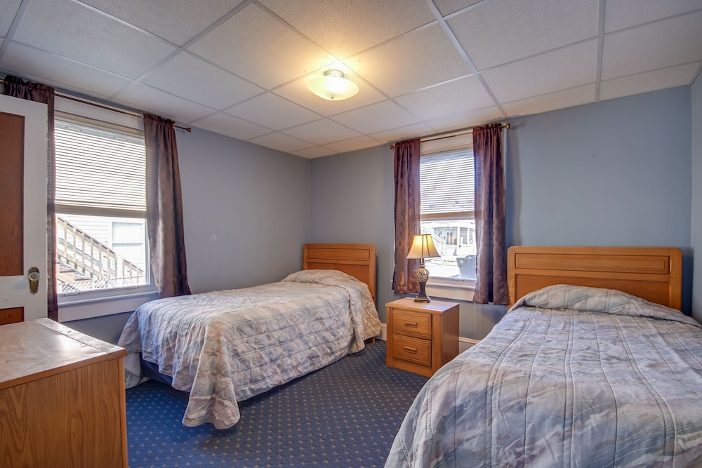 Majestic Hotel & Apartments 13/50