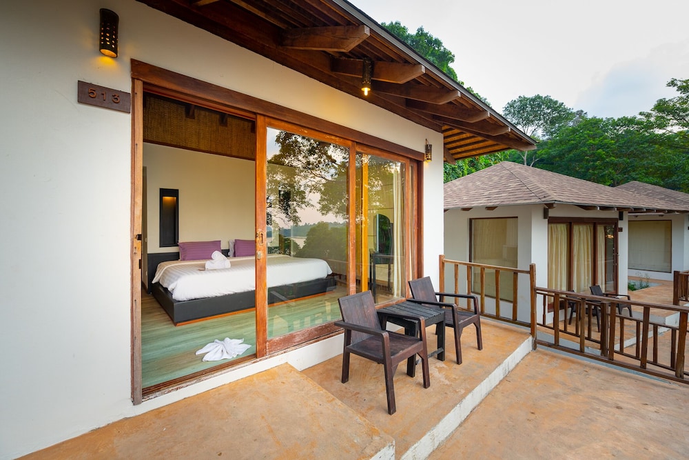 Siam Bay Resort 5/50