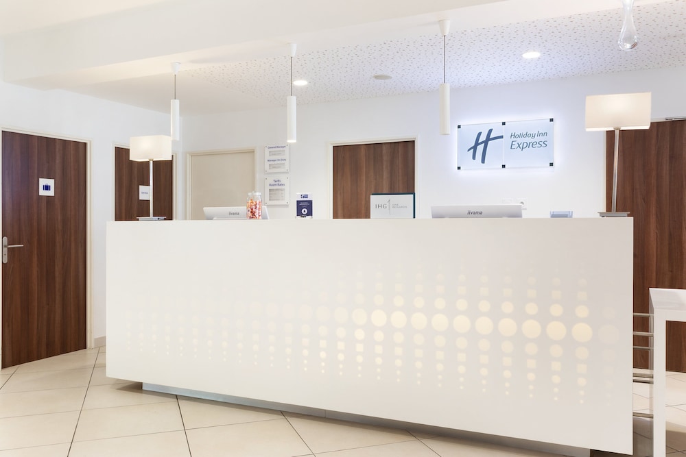 Holiday Inn Express Toulon Est 7/60