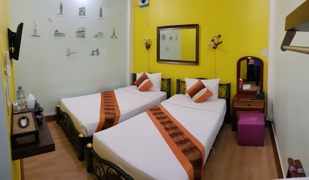 Phonepaseuth Hotel 17/55