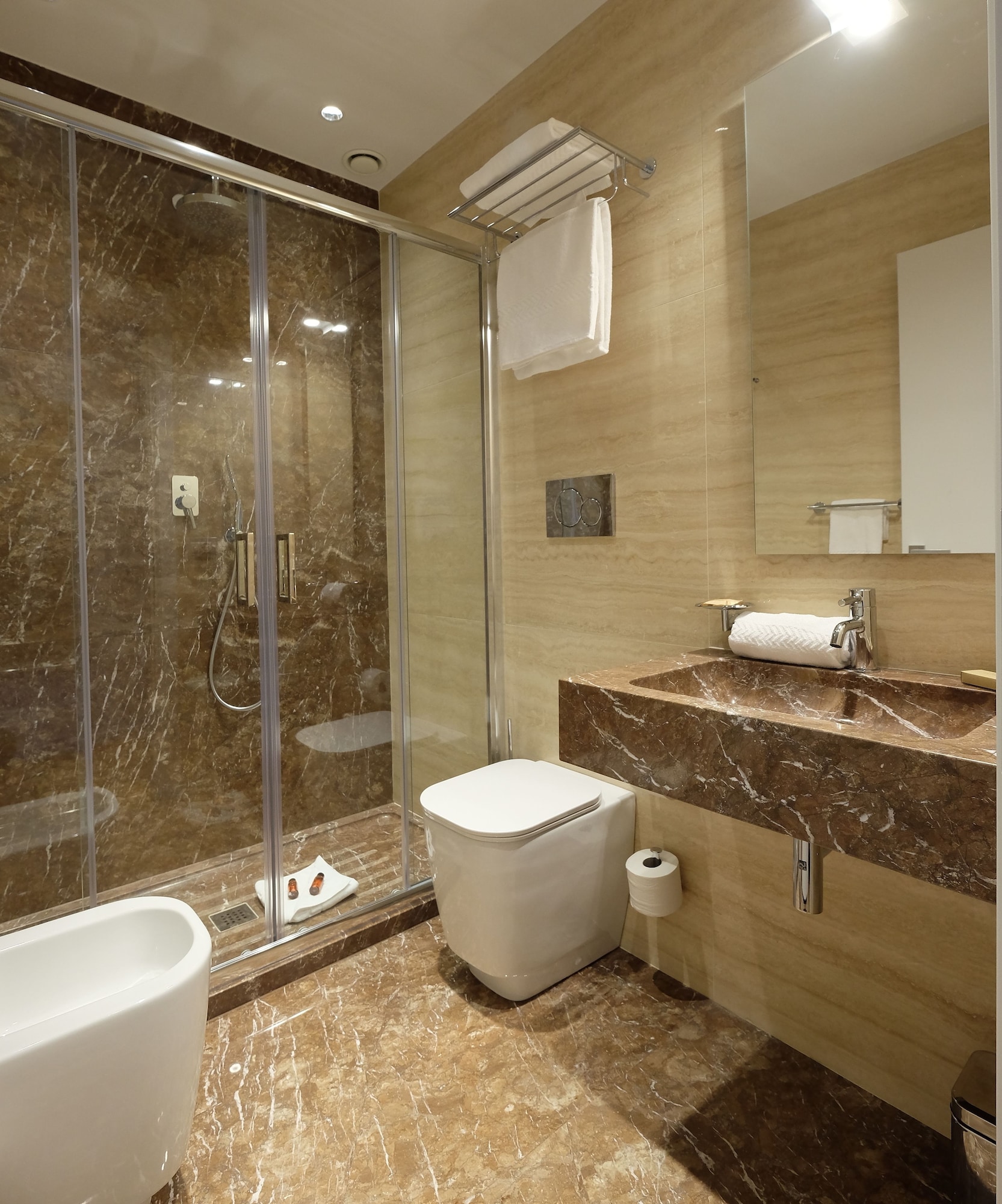 SUPERIOR, DOUBLE BED, CITY VIEW, PRIVATE BATHROOM