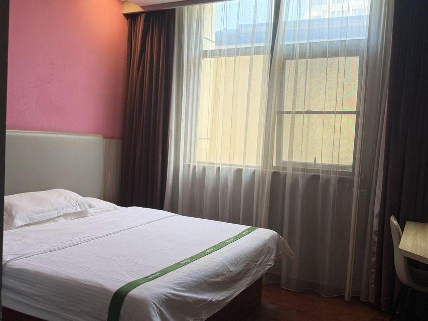 غرفة بسرير مزدوج، GreenTree Inn HeBi HengShan Road Business Hotel 2/2