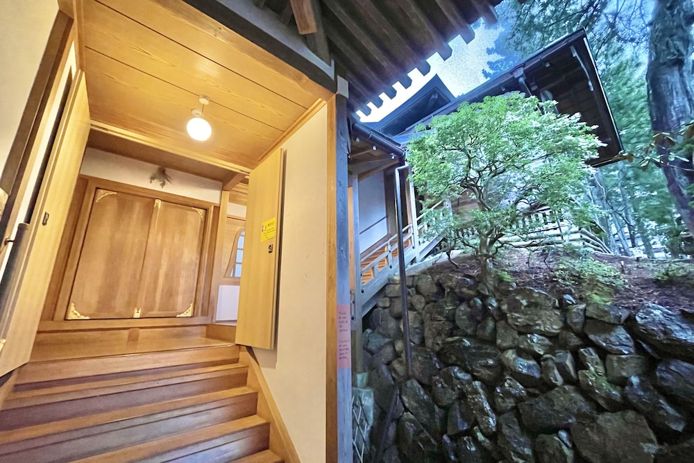 Koyasan Rengejoin 23/50