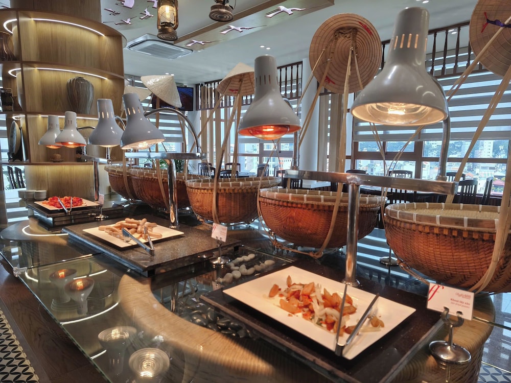 Liberty Saigon Parkview Hotel photo4