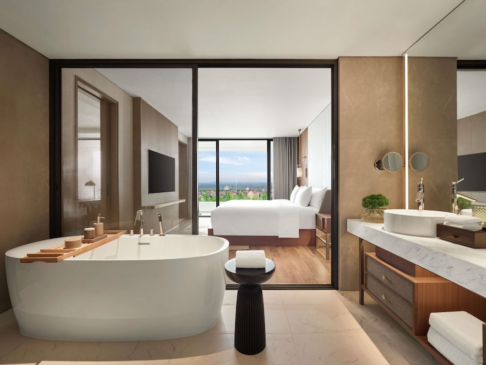 Pullman Ninh Binh 63/63