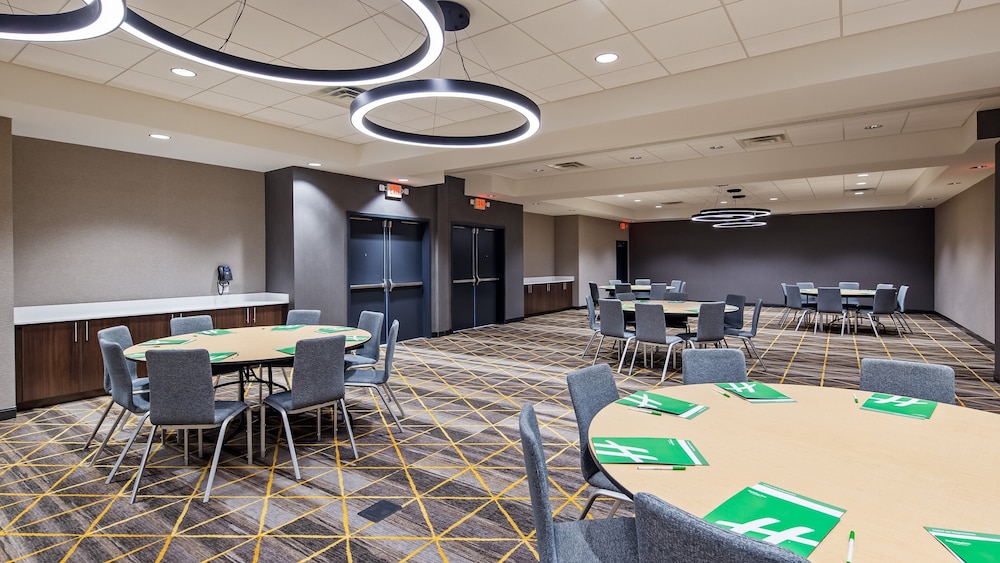 Holiday Inn - Clarksville Northeast, an IHG Hotel 58/69