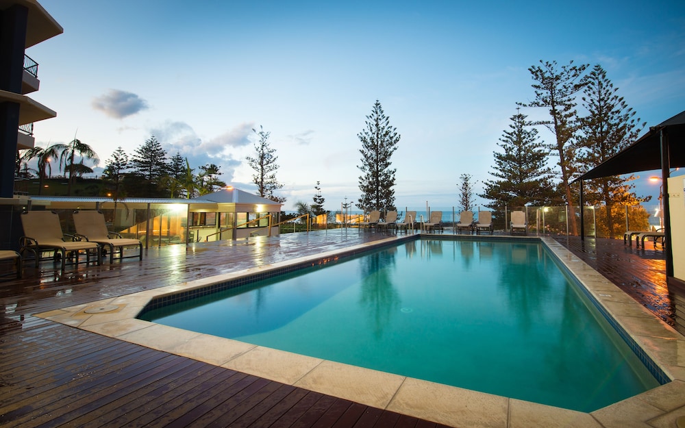 Beach House Seaside Resort Coolangatta 9/19