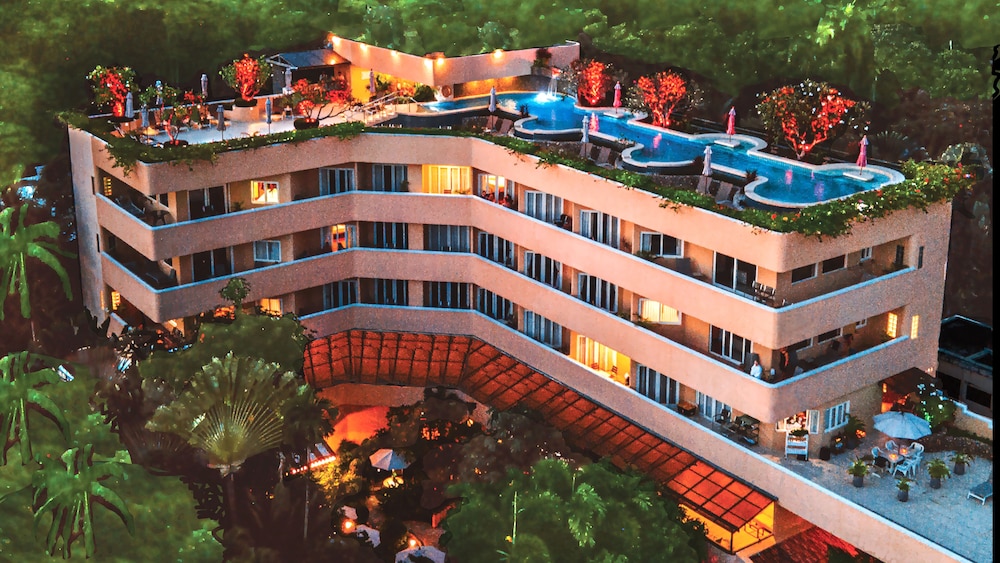 Pacific Club Resort 6/75