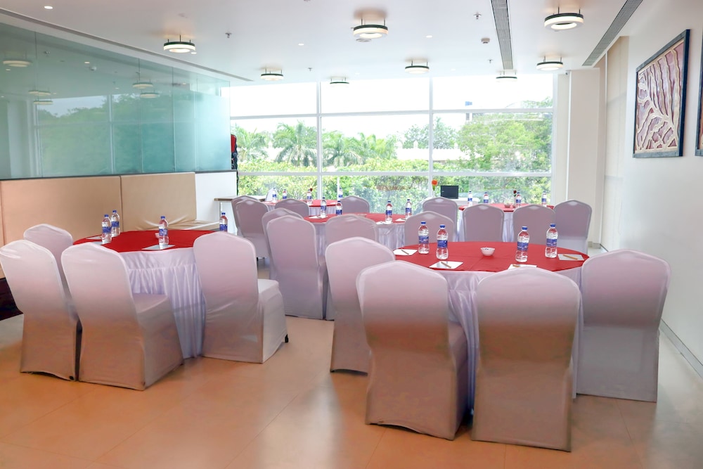 7 Apple Hotels Aurangabad 28/43