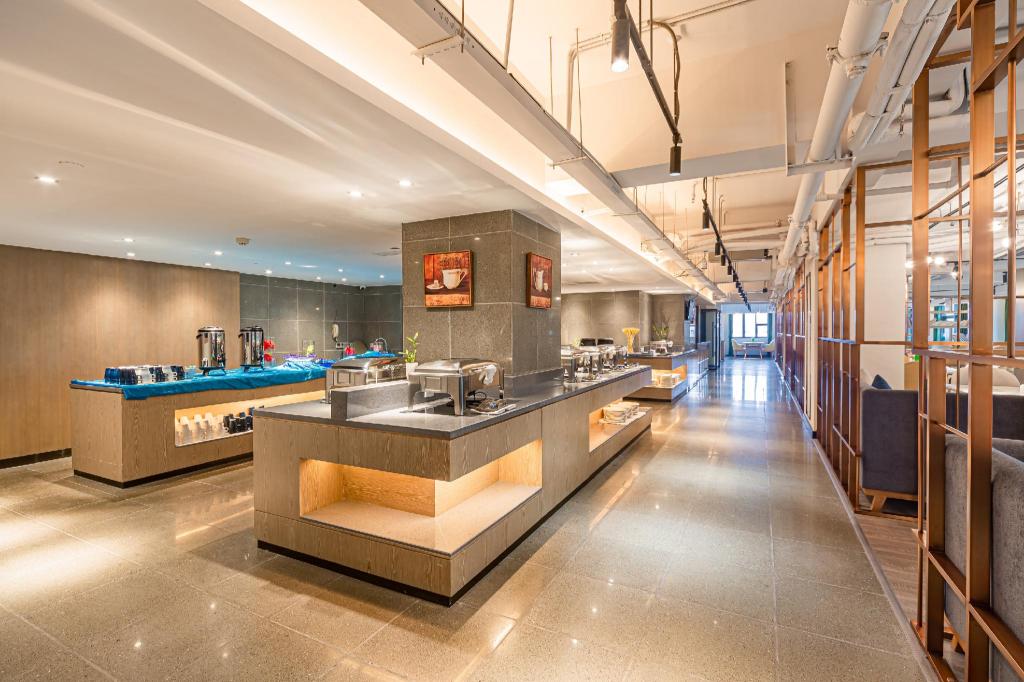 Rezen Kingtown Hotel (Chongqing Liangping) 2/53