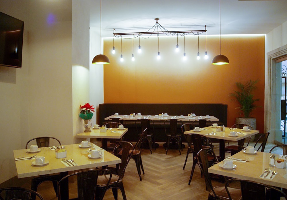 Hotel Real Maestranza 62/69
