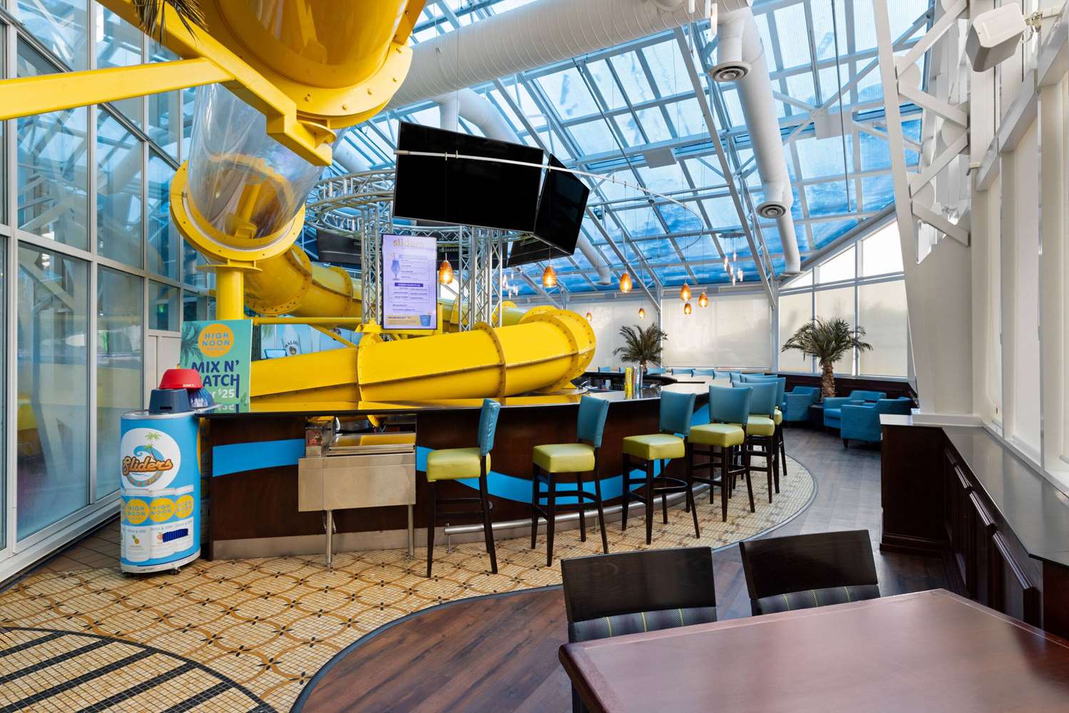 restaurant cafeteria