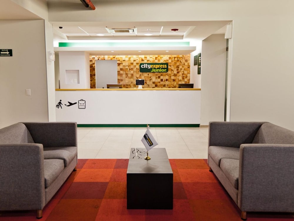 City Express Junior by Marriott Cancun 14/21