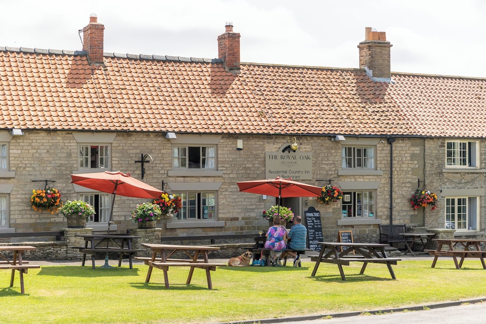 The Royal Oak Inn 44/49
