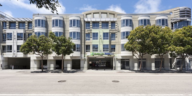 Holiday Inn Express and Suites Fishermans Wharf 2/59