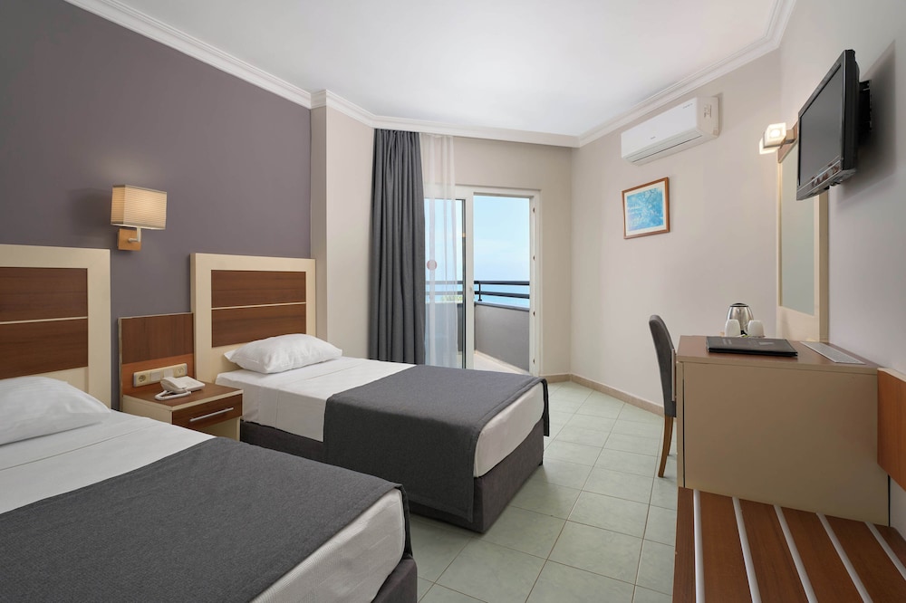 Krizantem Hotel 19/61