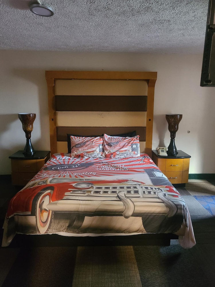 Route 66 Hotel And Conference 25/58