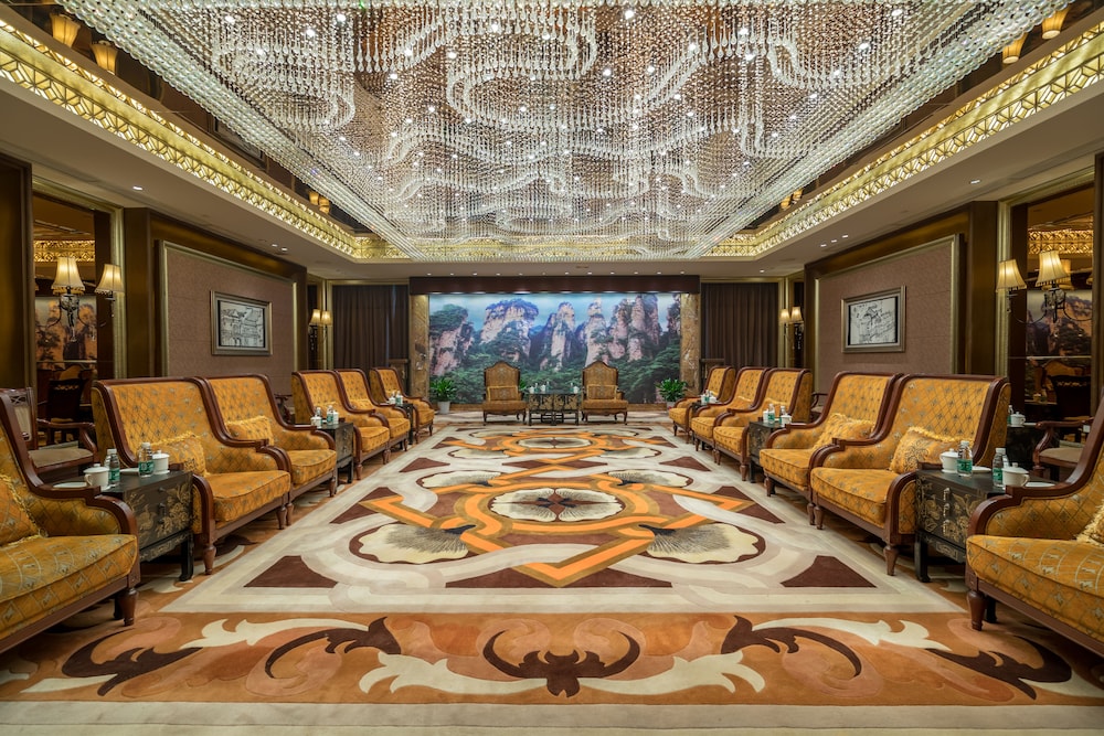 Sunshine Hotel Zhangjiajie 70/75