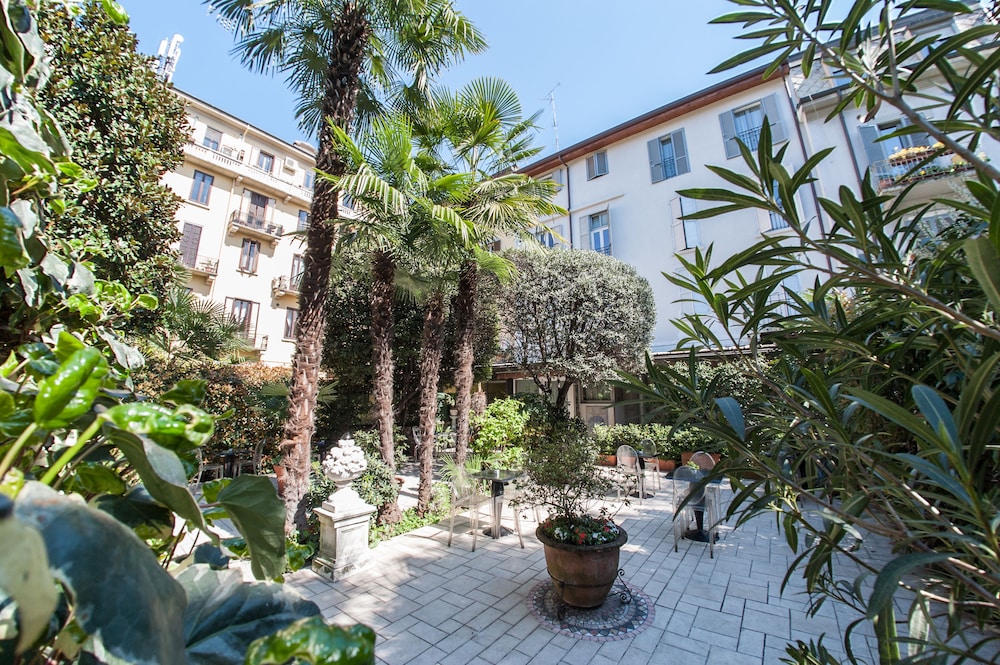The Best Hotel 27/33