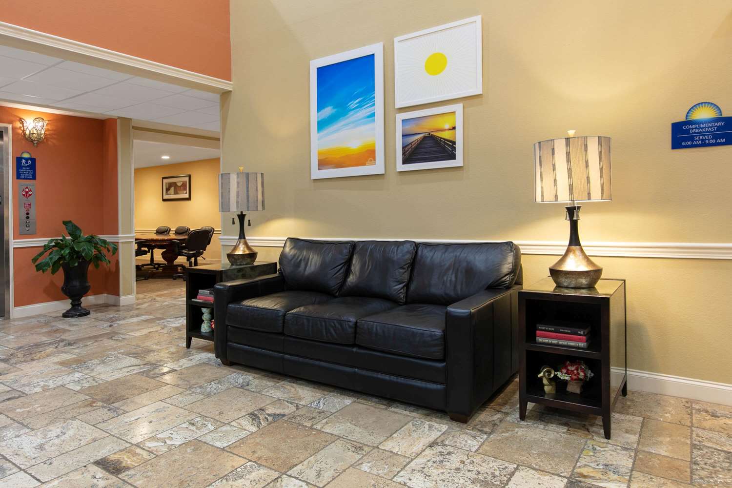 Days Inn And Suites By Wyndham Florence Jackson Area 36/50