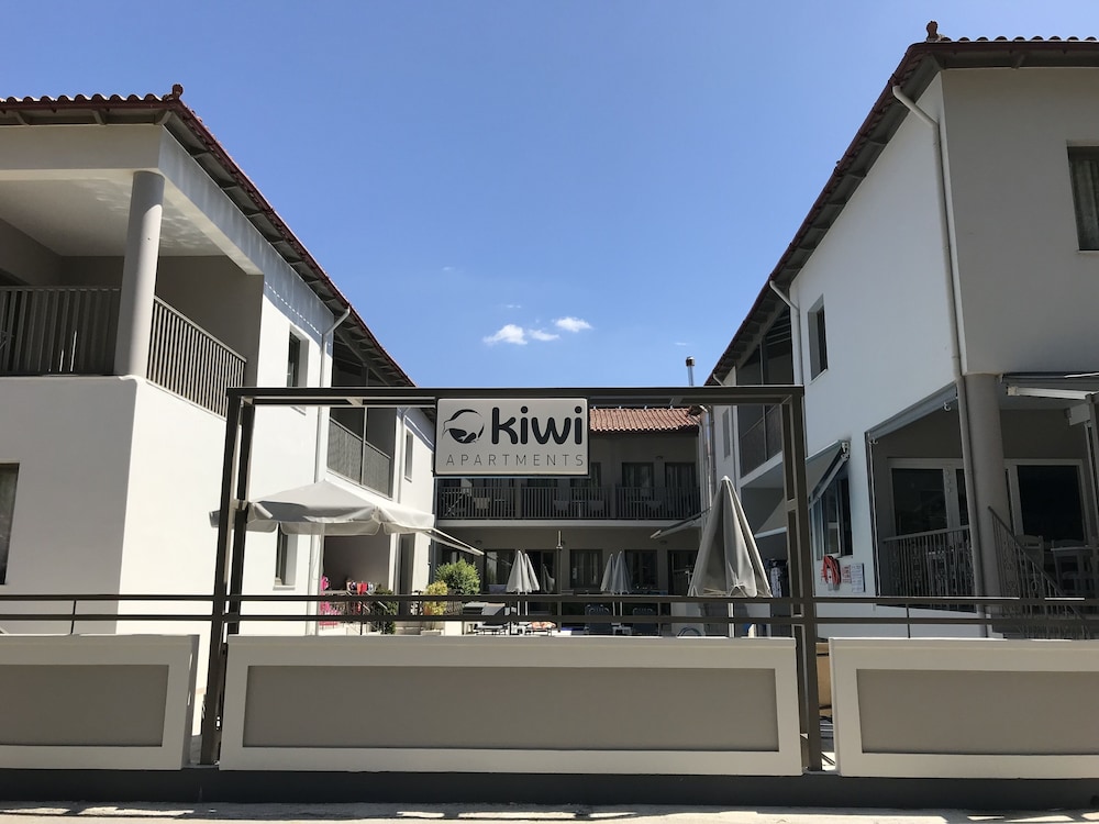 Kiwi Apartments 1/27