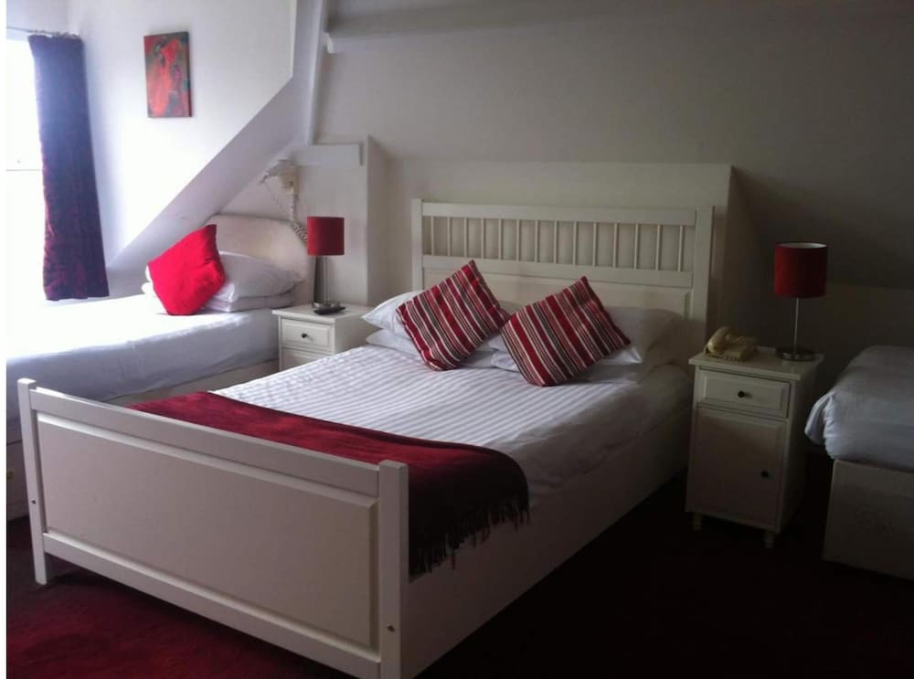 Wentworth House Guest House 8/69