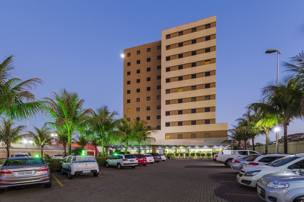 Thomasi Hotel 36/39