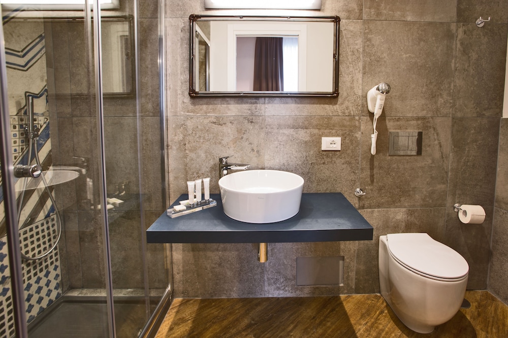 Ara Suite 36/38