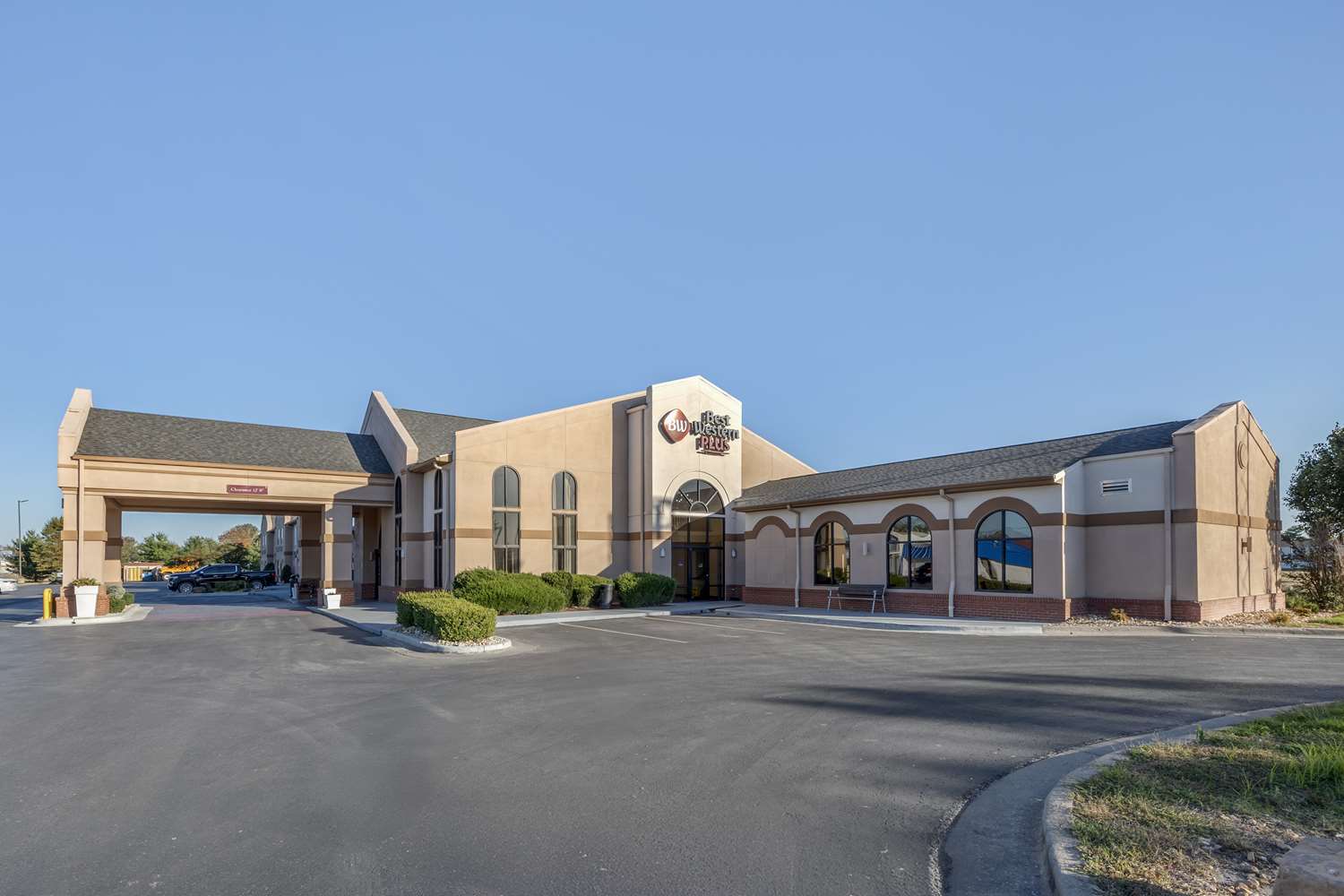 Best Western Plus Sikeston 35/37