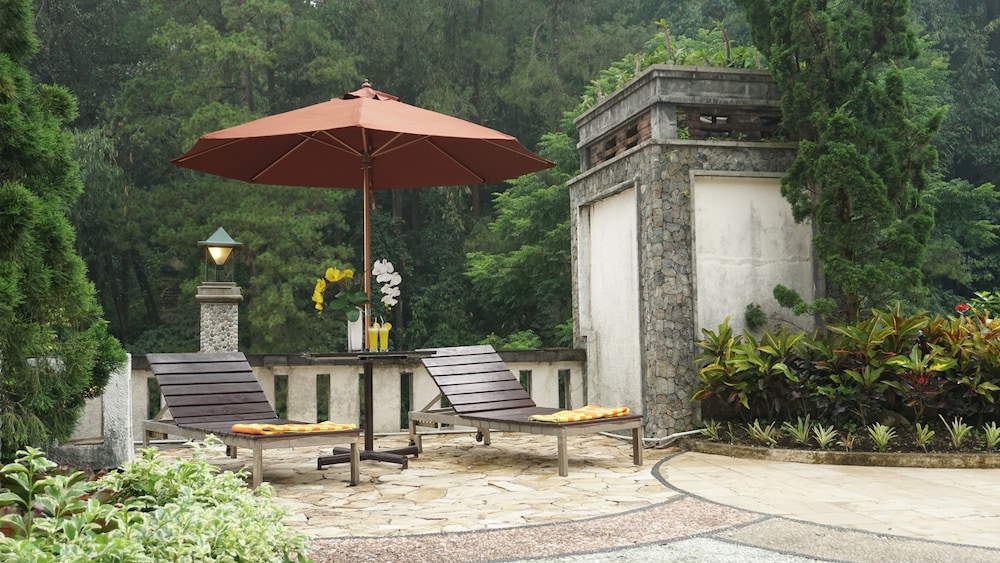 Pines Garden Resort 20/46