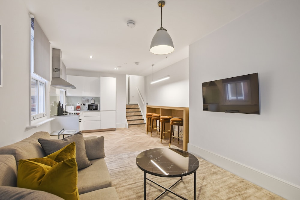 Victoria House by Aeria Apartments 42/48