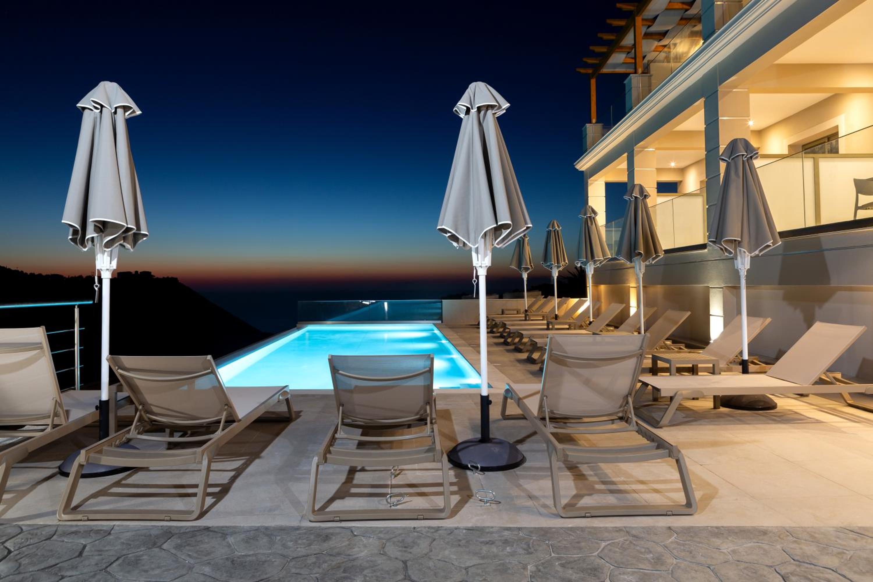 Sky View Suites 21/50