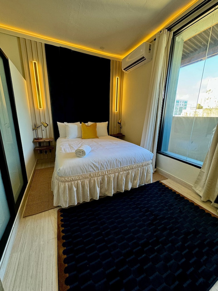MetroArt Hotel 11/47