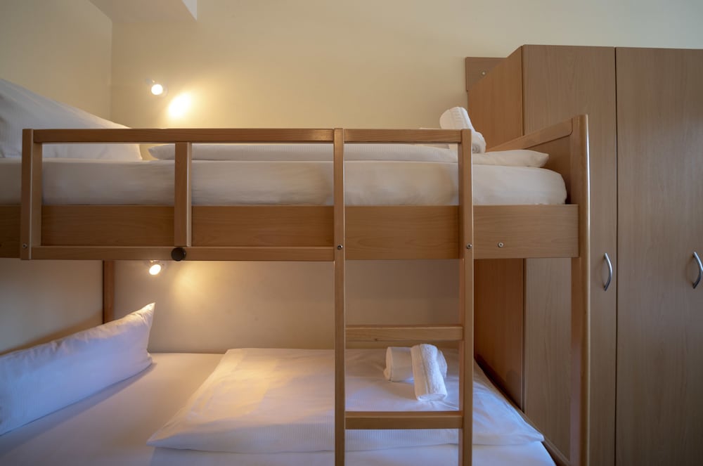 غرفة رباعية بسرير مزدوج وسرير بطابقين، Hotel Citylight Berlin 9/10