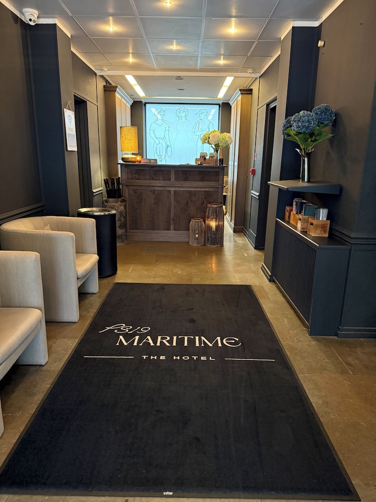 Hotel Maritime 11/45