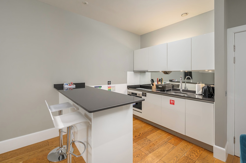 Destiny Scotland - St. Andrew Square Apartments 37/50