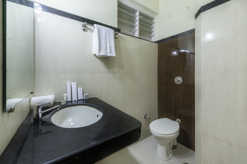 Treebo Trend Green Park Mapusa 48/54