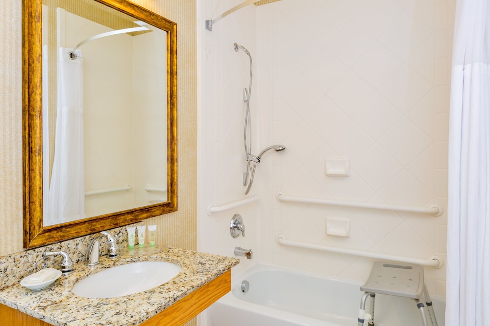 STAYBRIDGE SUITES BROWNSVILLE 17/73