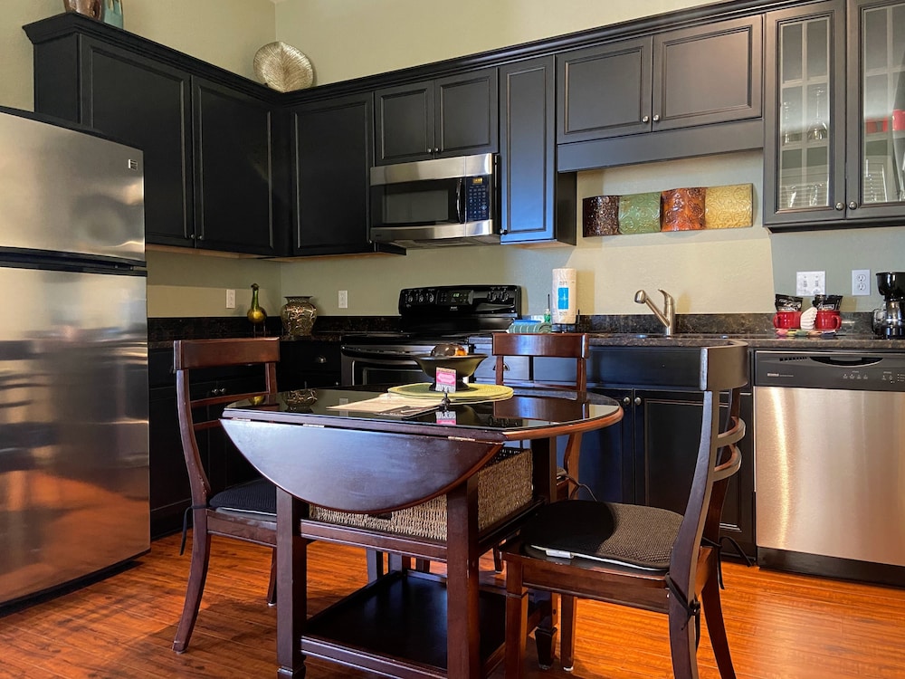 30 A Suites 70/79