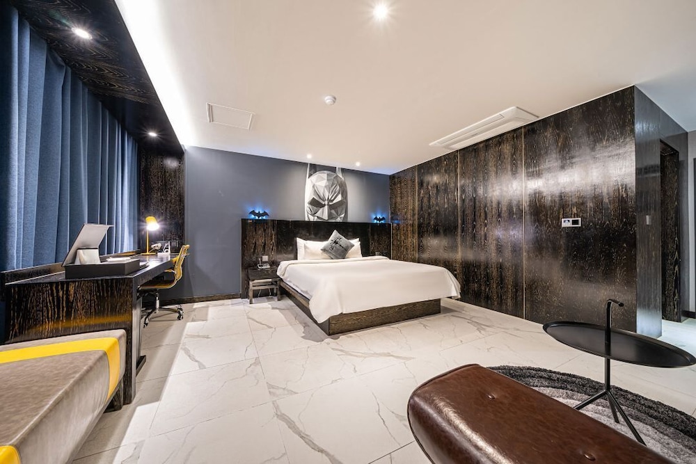 Hotel Ritz 13/38