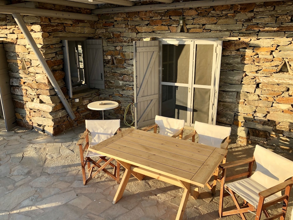 The Traditional Stone Villa 13/50