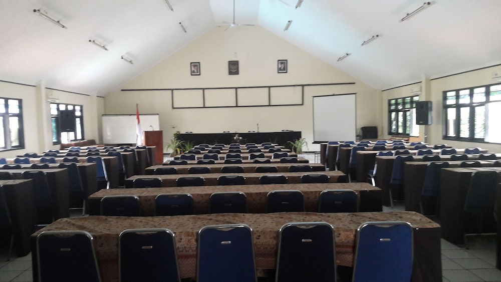 Hotel Augusta Garut 19/23