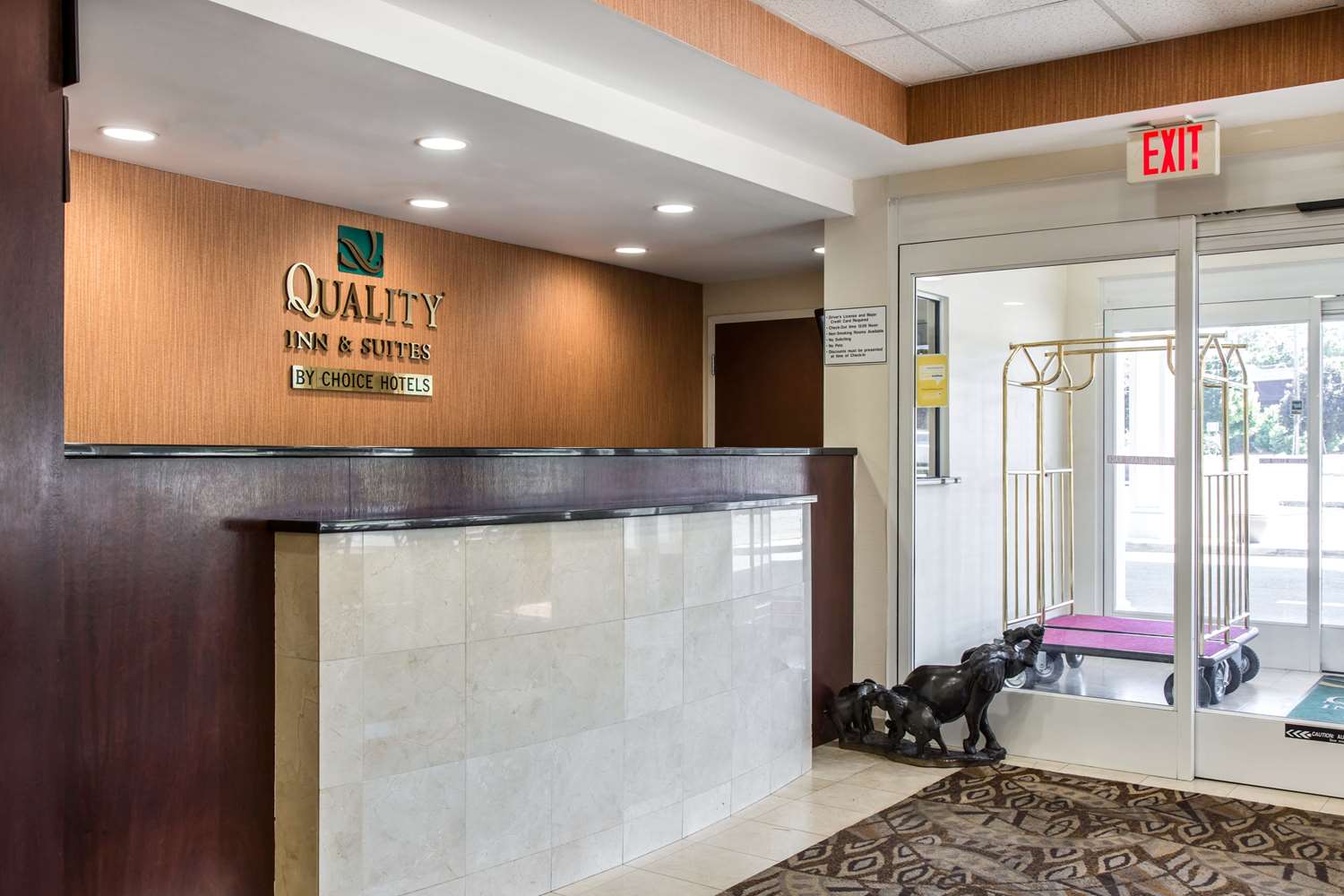 Quality Inn and Suites Danbury Near University 7/44